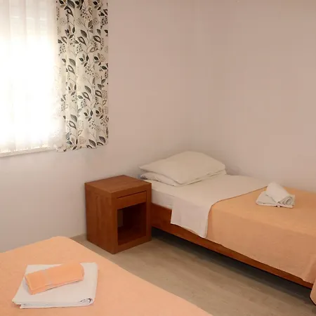 Mihovil Guest house 3*